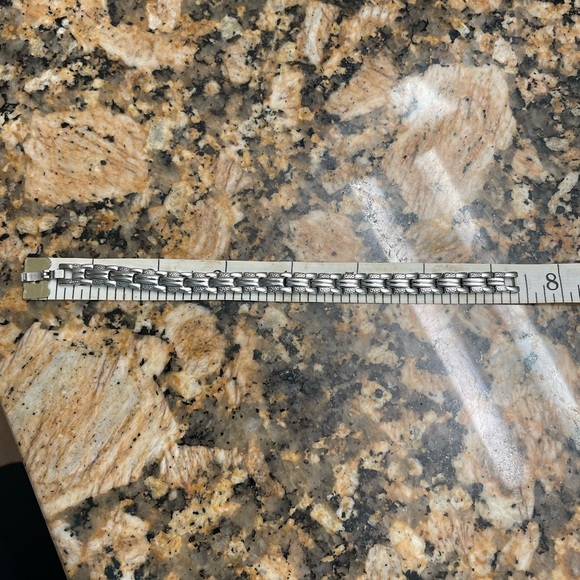 Pretty bracelet-no flaws easy clasp - Picture 3 of 3